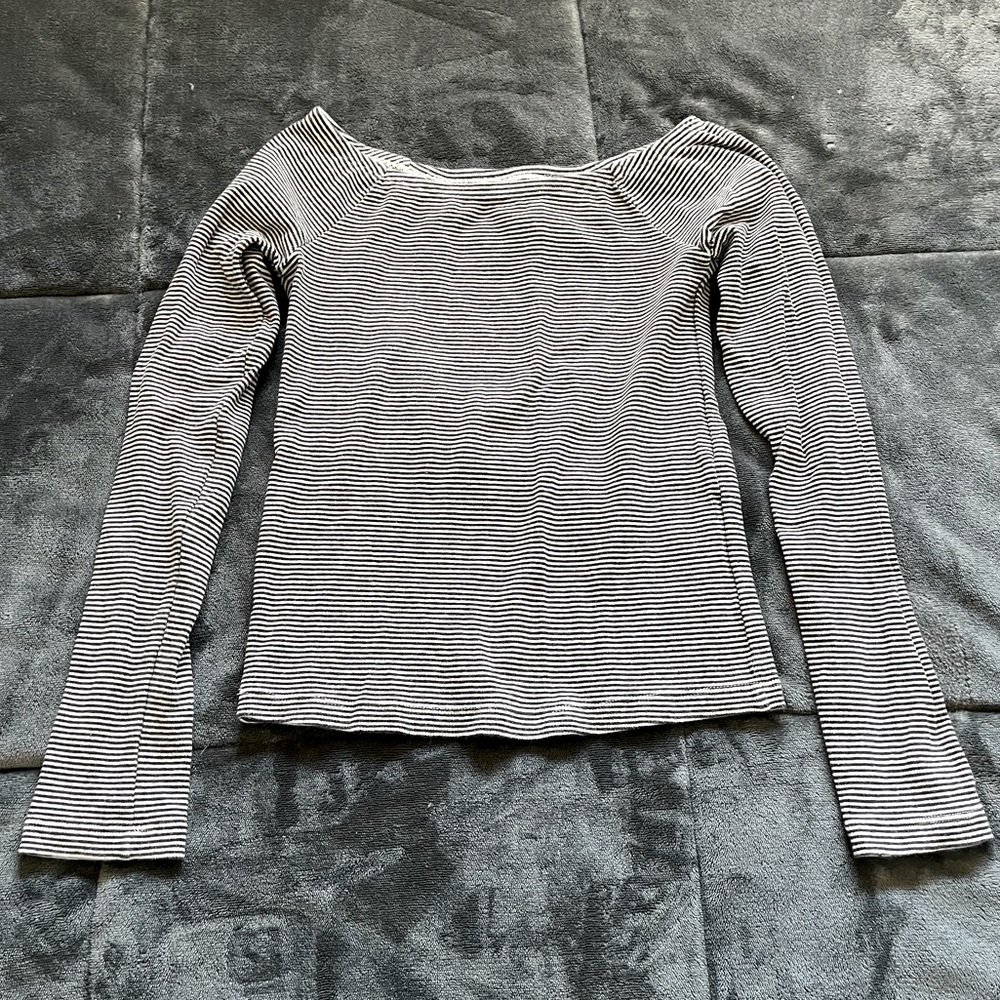 Billabong off shoulder shirt